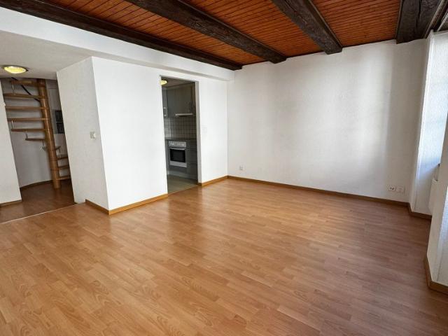 2 Zimmer, 60 m², 2. Stock