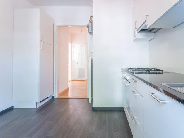2 Zimmer, 61 m², 1. Stock
