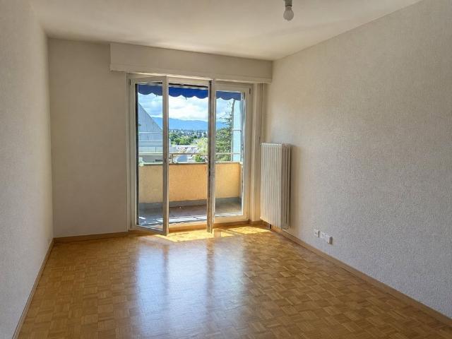 2 Zimmer, 61 m², 1. Stock