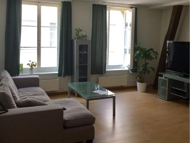2 Zimmer, 61 m², 2. Stock