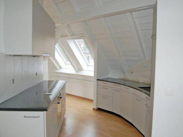 2 Zimmer, 61 m², 4. Stock