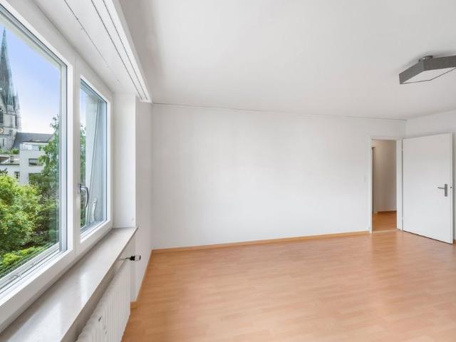 2 Zimmer, 62 m², 1. Stock