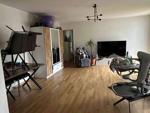 2 Zimmer, 65 m², 1. Stock