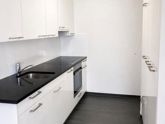 2 Zimmer, 65 m², 2. Stock