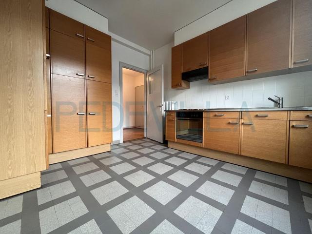 2 Zimmer, 65 m², 5. Stock