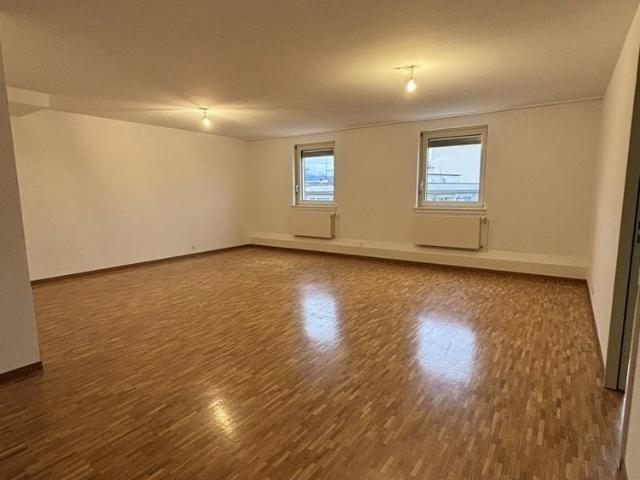 2 Zimmer, 69 m², 5. Stock