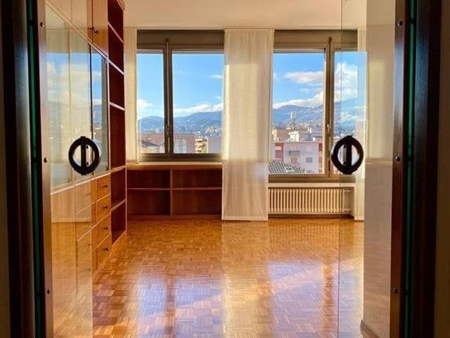 2 Zimmer, 70 m²