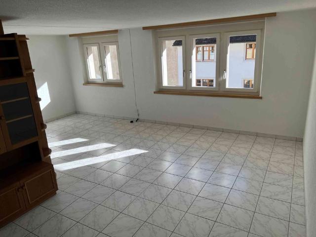 2 Zimmer, 70 m², 2. Stock