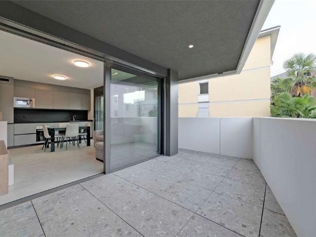 2 Zimmer, 70 m², 2. Stock