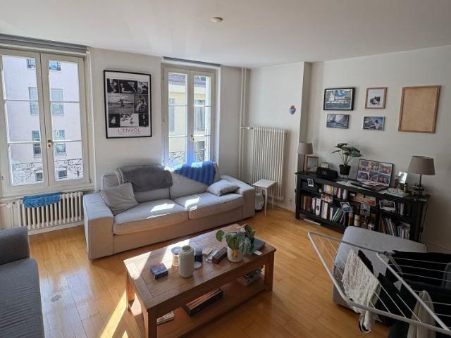 2 Zimmer, 70 m², 3. Stock
