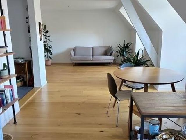 2 Zimmer, 70 m², 3. Stock
