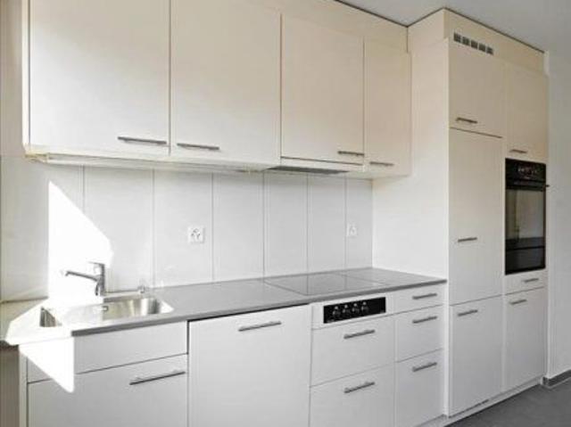 2 Zimmer, 70 m², 4. Stock