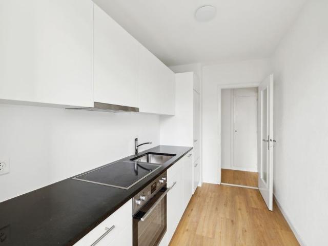 2 Zimmer, 70 m², 4. Stock