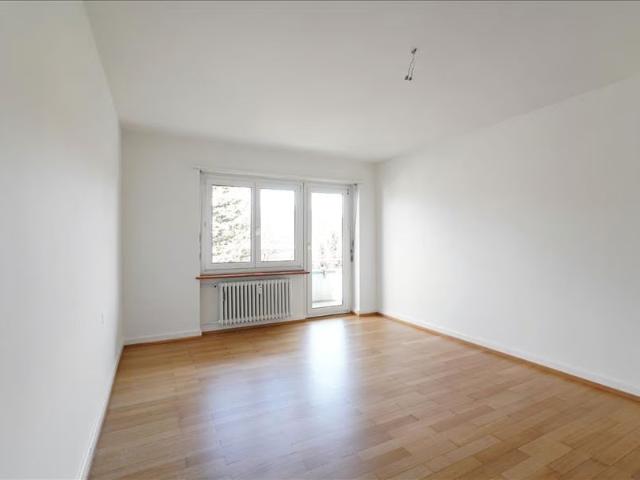 2 Zimmer, 70 m², 4. Stock