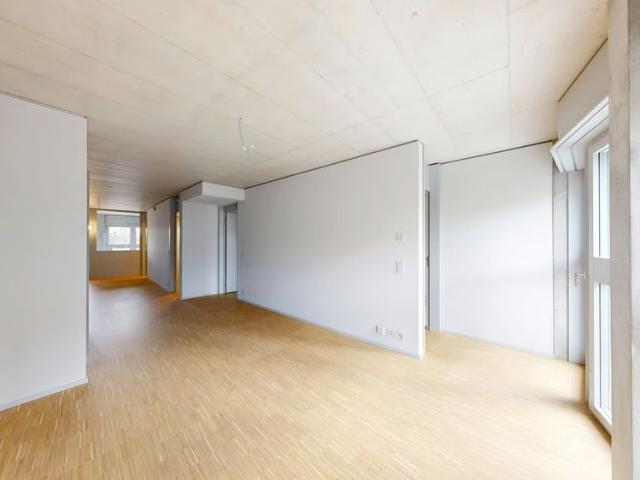 2 Zimmer, 72 m², 2. Stock