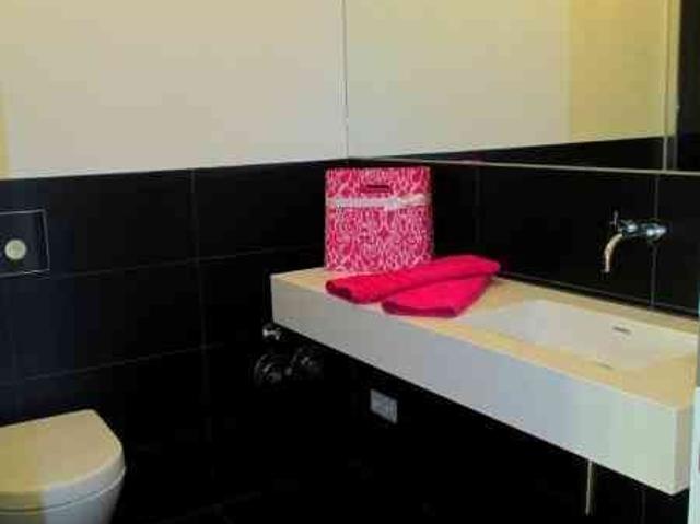 2 Zimmer, 74 m², 2. Stock