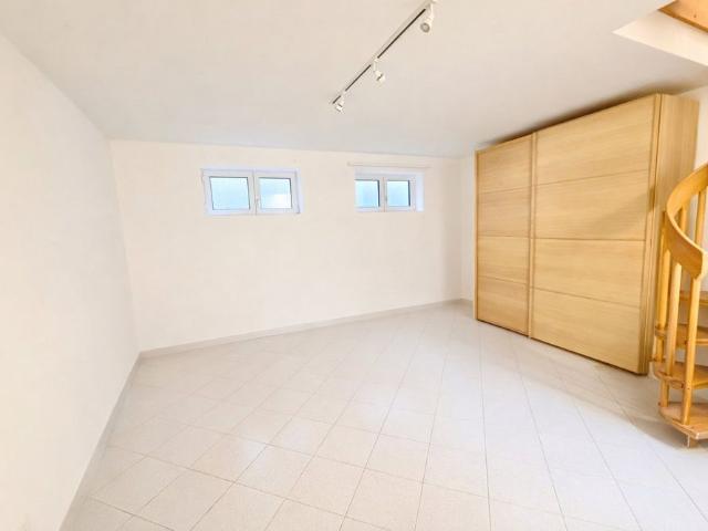 2 Zimmer, 75 m², EG