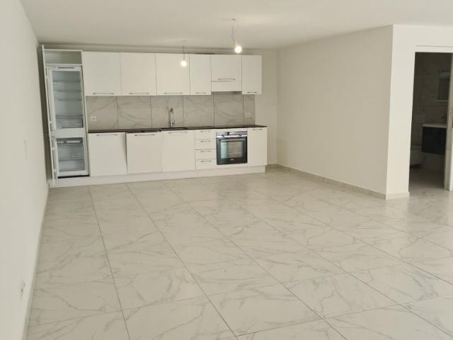 2 Zimmer, 83 m²
