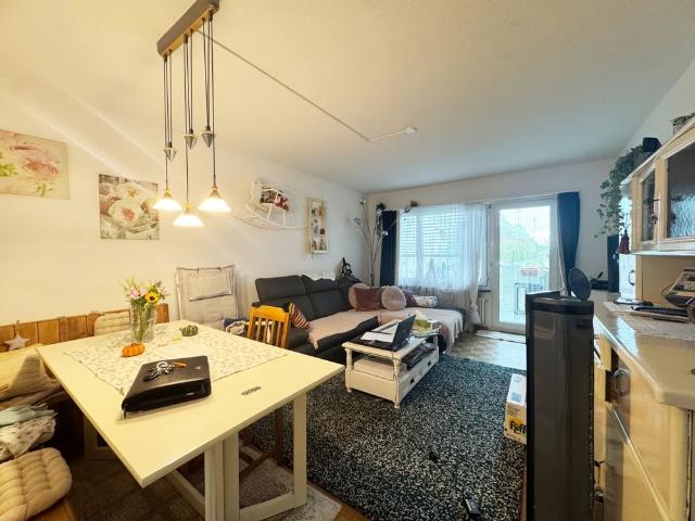 2 Zimmer, 87 m², 1. Stock