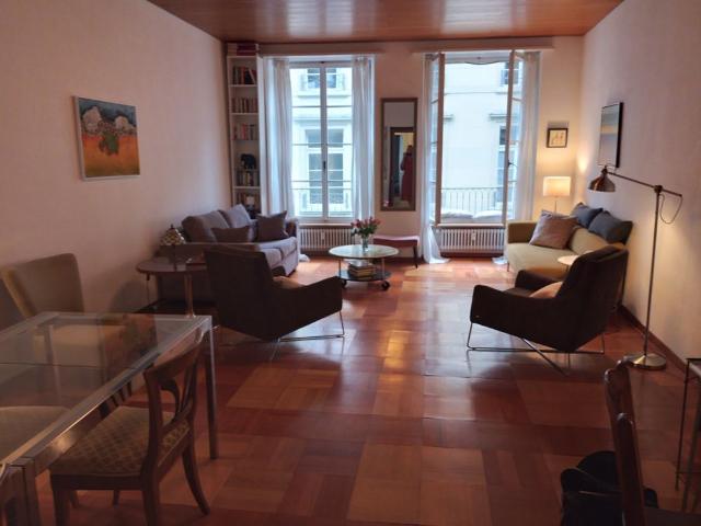 2 Zimmer, 85 m², 2. Stock