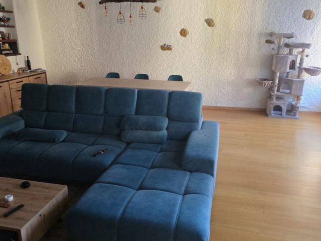 2 Zimmer, 102 m², 1. Stock