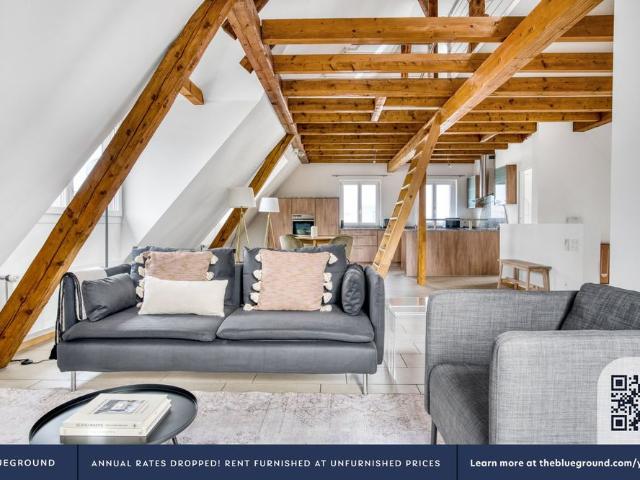 2 Zimmer, 103 m², 2. Stock