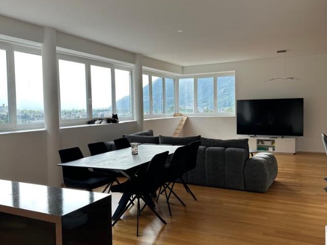 2 Zimmer, 117 m²