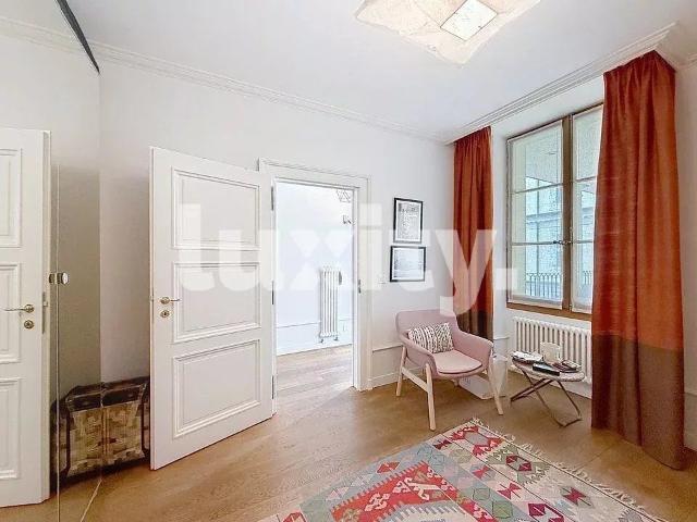 2 Zimmer, 140 m², 4. Stock
