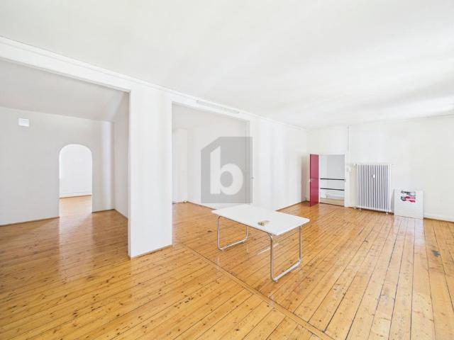2 Zimmer, 238 m²