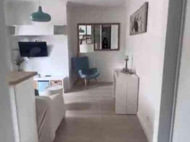 2 Zimmer, 27 m², 1. Stock