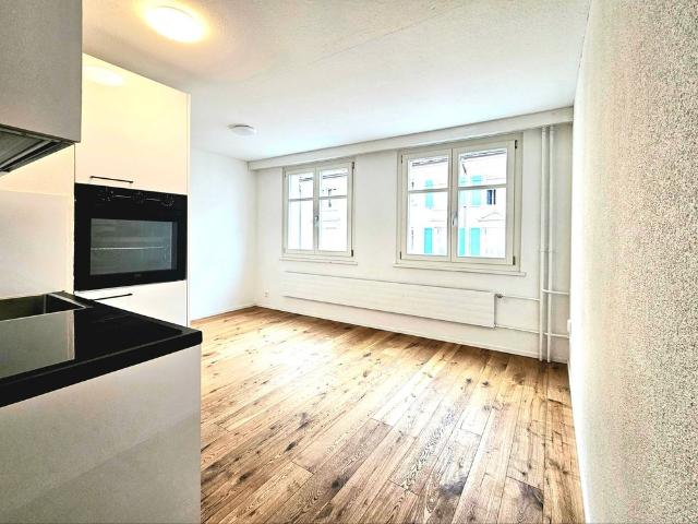 2 Zimmer, 27 m², 1. Stock