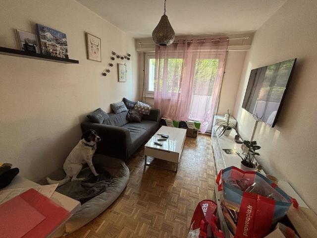2 Zimmer, 32 m², 1. Stock
