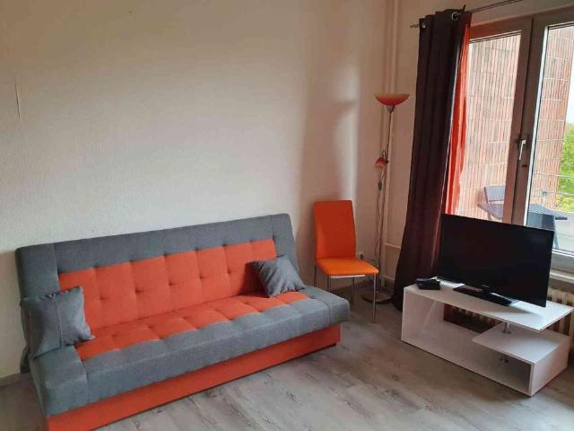2 Zimmer, 32 m², 1. Stock