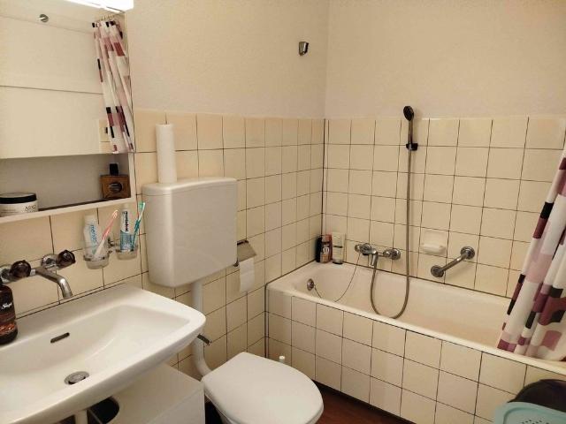 2 Zimmer, 38 m², 2. Stock
