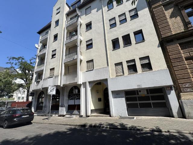 2 Zimmer Wohnung mit 3 Balkonen in guter City Lage