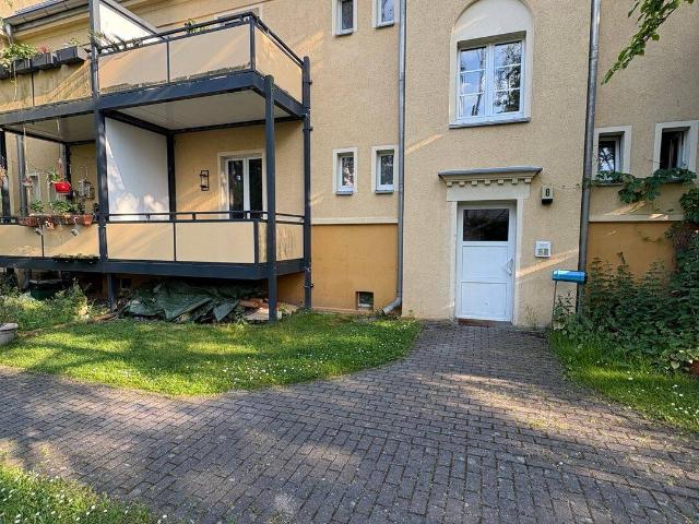 2 Zimmer Wohnung mit Balkon Hochparterre