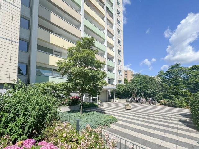 2 Zimmer Wohnung mit Balkon in Garstedt