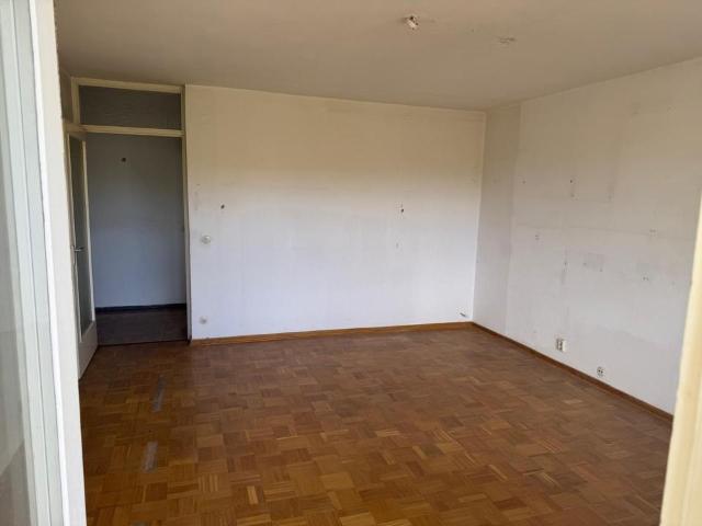 2 Zimmer Wohnung mit Balkon in Steglitz Zehlendorf von Privat