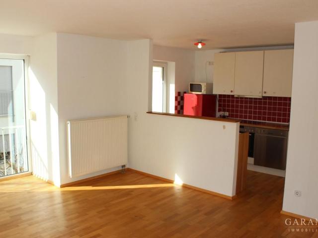 2 Zimmer Wohnung mit Büro im Keller in zentraler Lage