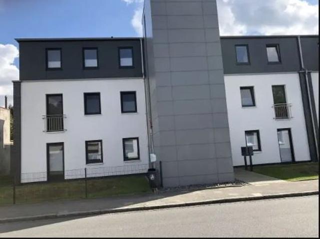 2 Zimmer Wohnung mit Dachterasse im Staffelgeschoss in der Schulstr. 60e zu vermieten!