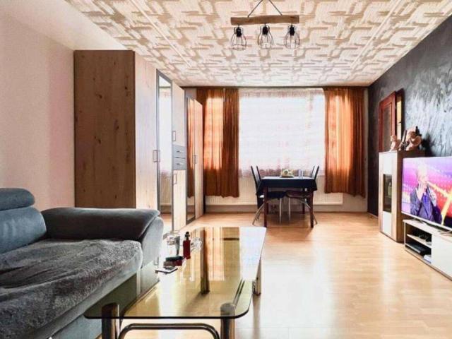 2 Zimmer Wohnung mit extra Küchenbereich im 3. Liftstock