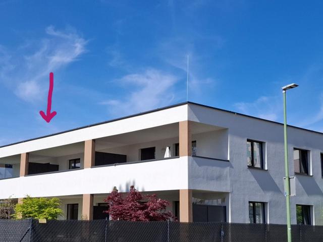2 Zimmer Wohnung mit großzügiger Loggia und Tiefgaragenparkplatz