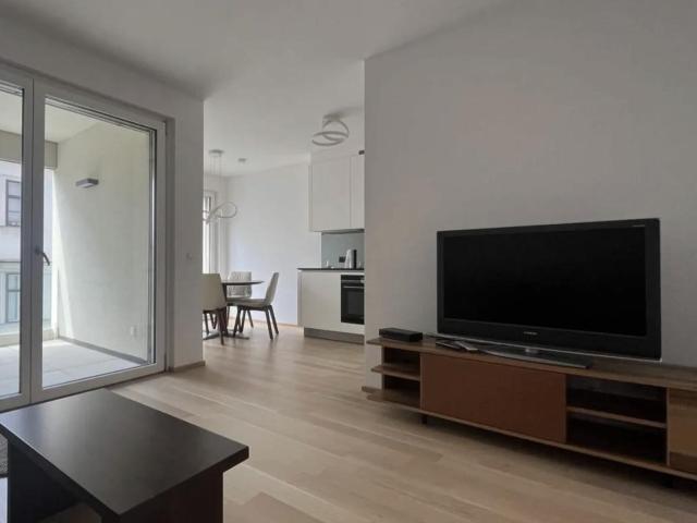 2 Zimmer Wohnung mit Loggia in toller Lage