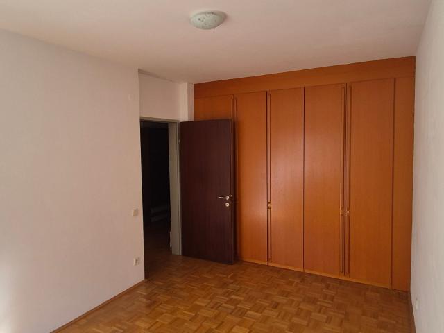 2 Zimmer Wohnung mit Loggia & Parkplatz Provisionsfrei