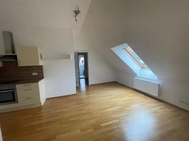 2 Zimmer Wohnung, Nähe TU und Musikhochschule