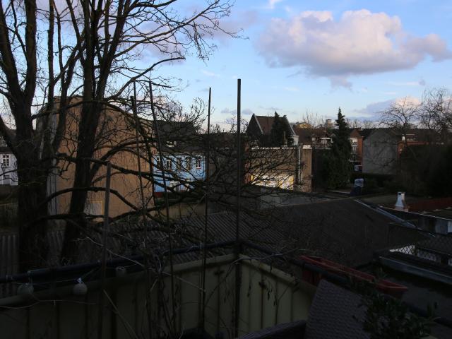 2 ZIMMER WOHNUNG IM CHARMANTEN ALTBAU AM RHEIN ZU MIETEN!