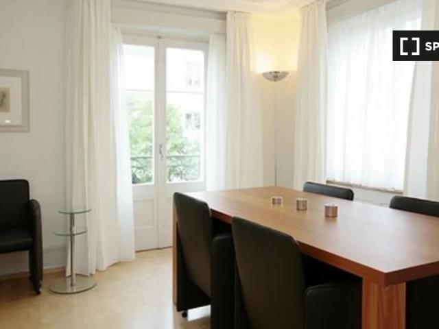 2 Zimmer Wohnung in Mühlebach, Zürich zu vermieten