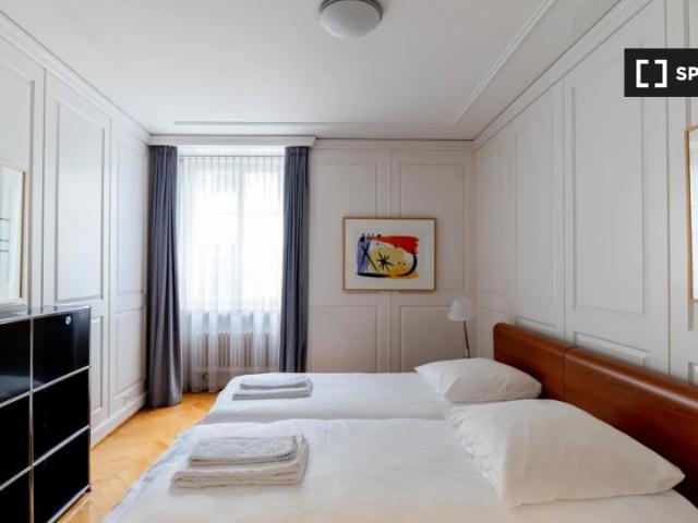 2 Zimmer Wohnung zu vermieten im Lindenhof, Zürich