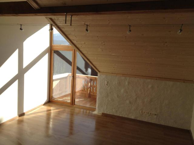 2 Zimmer Wohnung 45 m² im Bauernhaus – Balkon & Parkplatz, Langkampfen