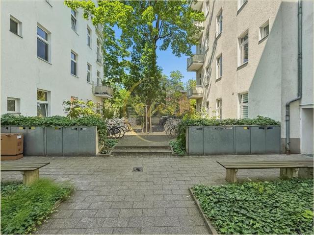 4,43 % Bruttorendite: 1 Zimmer Altbauwohnung nähe Reinickendorfer Straße Berlin Wedding